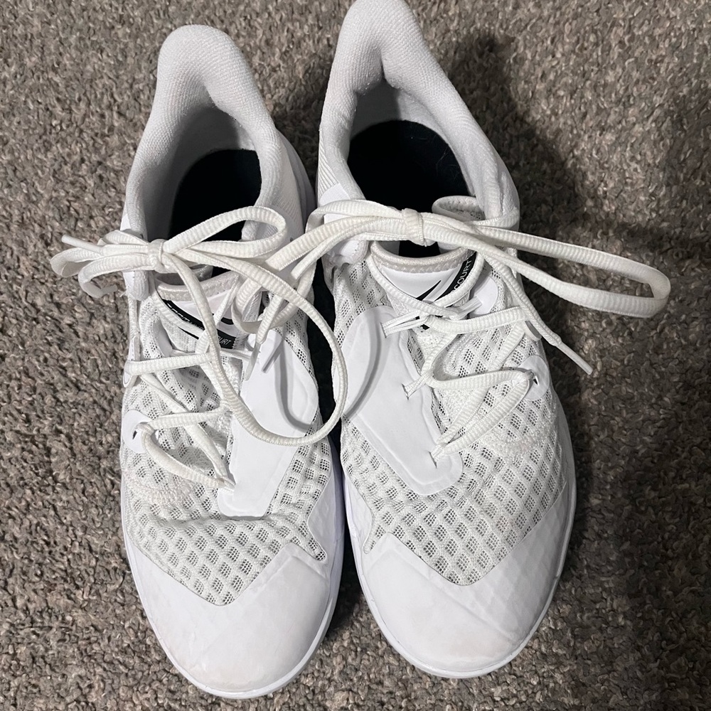 Nike zoom volleyball sneaker